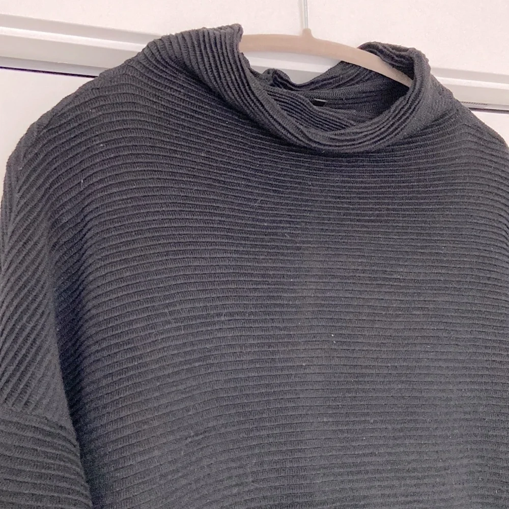DYNAMITE Ribbed Cowl-neck Sweater | Size L - Picture 1 of 4